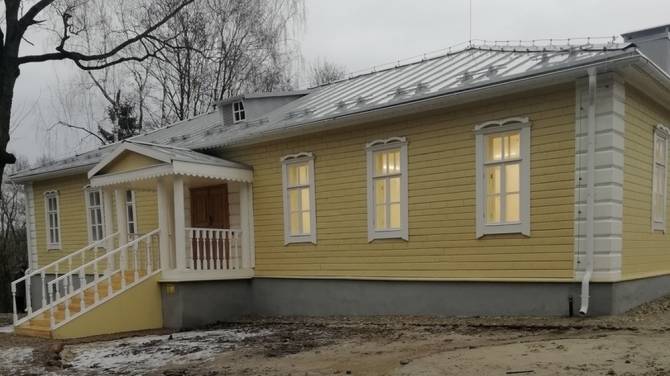 В Овстуге завершается реконструкция школы Марии Бирилёвой 
