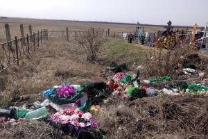 В селах Климовского района кладбища забыли оборудовать мусоросборниками