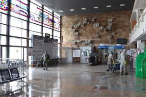 В Брянске обработали 2,5 тысяч квадратных метров вокзала