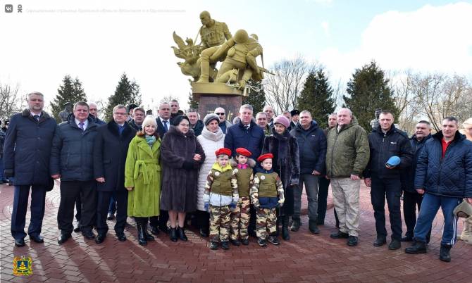 В Брянске почтили память погибших десантников 6-й роты