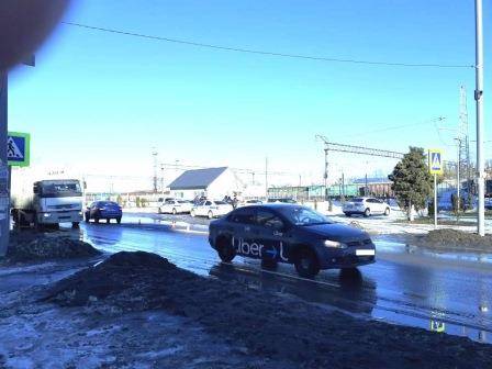 В Брянске лихач на такси Uber сбил на зебре 11-летнего школьника
