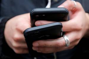 Двое брянцев при покупке смартфонов попались на удочку мошенника