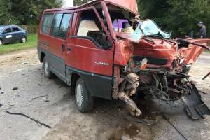 Под Мглином 66-летний водитель Mitsubishi врезался в трактор и погиб