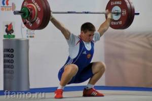 Брянский тяжелоатлет взял серебро на Кубке России