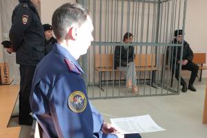 Москвичка ответит в суде за сжигание паспорта перед ночным клубом в Брянске