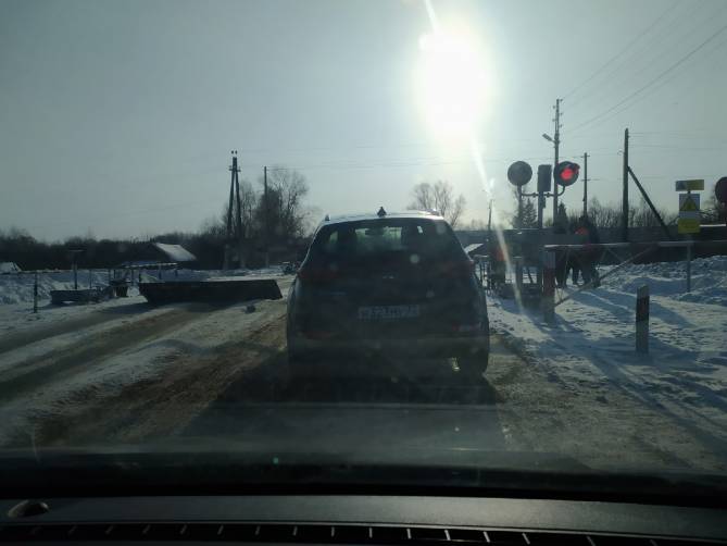В Новозыбкове железнодорожники спасли лихача от ДТП