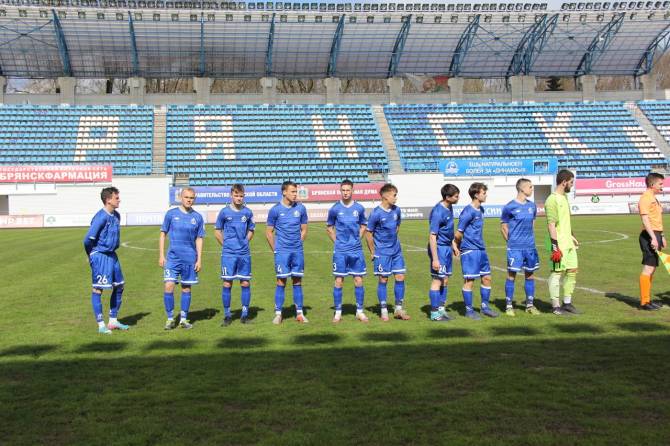Футболисты брянского «Динамо» 28 апреля сыграют с московским «Велесом»