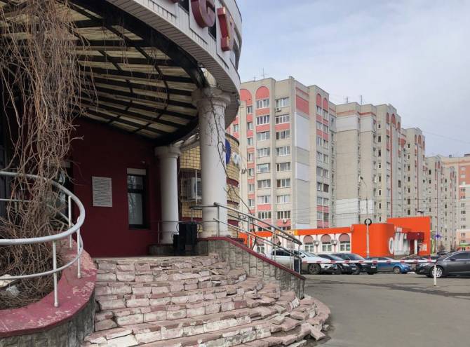 В центре Брянска «разбомбили» бывшее здание МПСУ