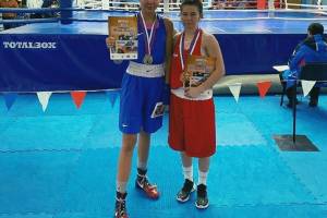 Две брянские девушки одолели всех соперниц на Всероссийском турнире по боксу