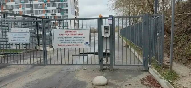 В брянском жилом комплексе «Три Башни» незаконно закрыли доступ к Десне