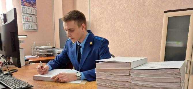 В Новозыбкове чиновница полтора года получала взятки от соискателей соцконтракта