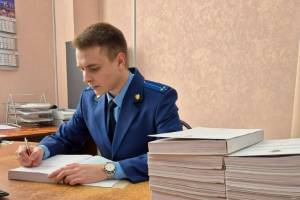 В Новозыбкове чиновница полтора года получала взятки от соискателей соцконтракта