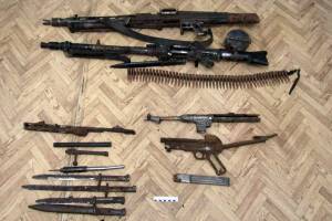 В Брянске сотрудники ФСБ накрыли банду торговцев пулемётами