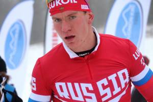 Севский лыжник Большунов победил в скиатлоне в Германии