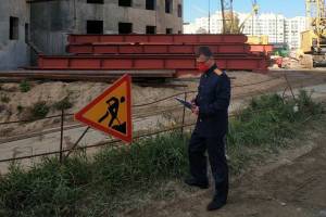 В Брянске на стройке ТРЦ «МегаГринн» насмерть разбился рабочий