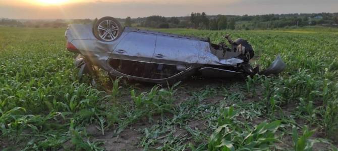 В жутком ДТП на брянской трассе погиб 38-летний водитель BMW