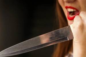 В Новозыбкове 27-летняя женщина в пьяном угаре зарезала подругу