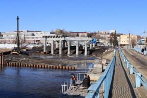 В Брянске полностью готовы 4 пролета строящегося моста на набережной