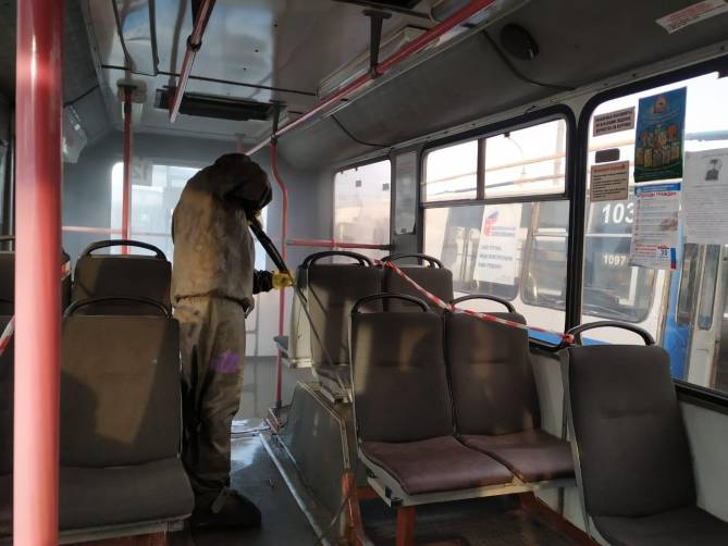 В Брянске санобработка троллейбусов и автобусов проводится ежедневно