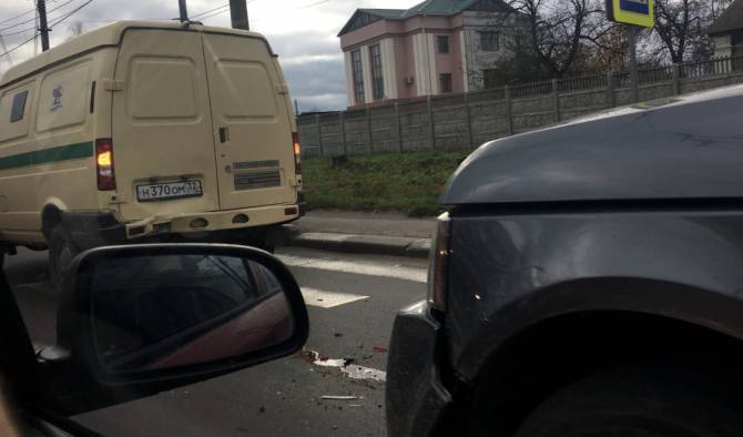 В Брянске на Городище машина инкассаторов попала в ДТП