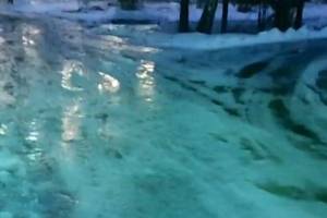 В Климово дорога к больнице покрылась льдом