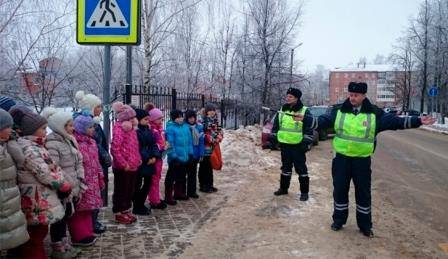 В Брянске 10 марта автоинспекторы устроят облавы возле школ и детсадов