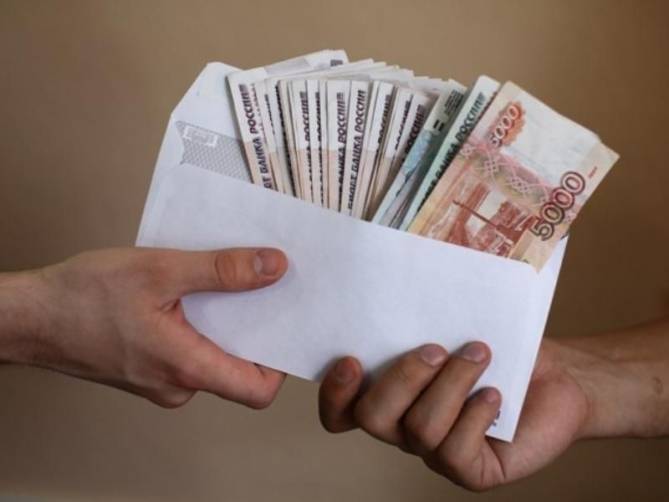 В Стародубе директора ООО «Волна» оштрафовали за зарплату в конверте