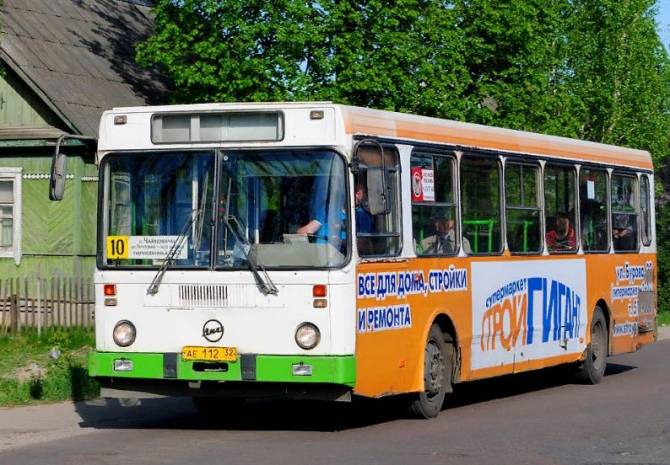 В Брянске вводят дополнительные рейсы автобуса №10