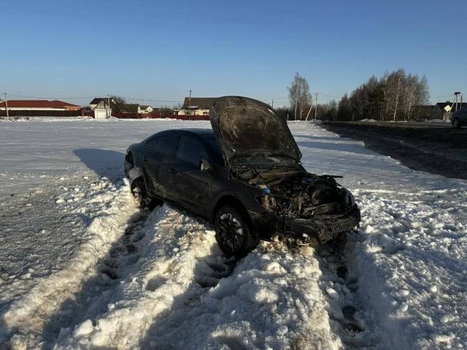 На брянской трассе перевернулся Volkswagen: ранен 26-летний водитель 