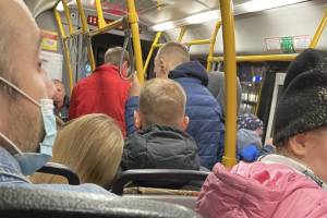 В Брянске пожаловались на жуткую тесноту в городских автобусах