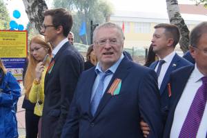 В Брянске простились с умершим лидером ЛДПР Владимиром Жириновским