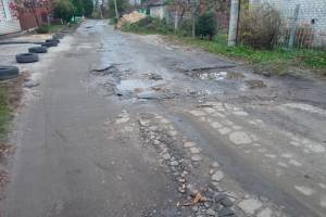 В Почепе развалилась дорога возле детского сада «Мишутка»