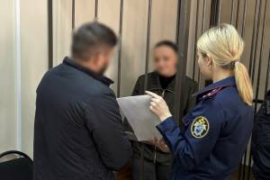 Жительница Клинцов утопила свекровь в выгребной яме