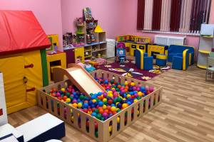 В Клинцах завершилось строительство пристройки к детскому саду «Колобок»