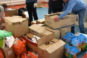 Брянцы откликнулись на сбор гуманитарной помощи для беженцев из Донбасса
