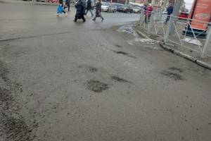 «Это фиаско»: в Брянске разваливается новая дорога на 3-го Интернационала