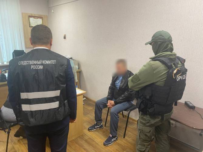 В Дятьково водитель ударил головой в лицо остановившего его инспектора