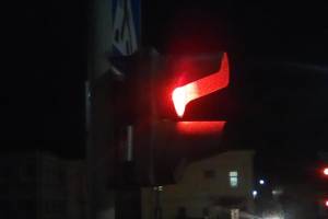 В Климово громкий светофор лишил покоя жителей