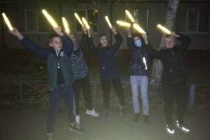 Брянские школьники устроили «светоотражающий» танцевальный флешмоб
