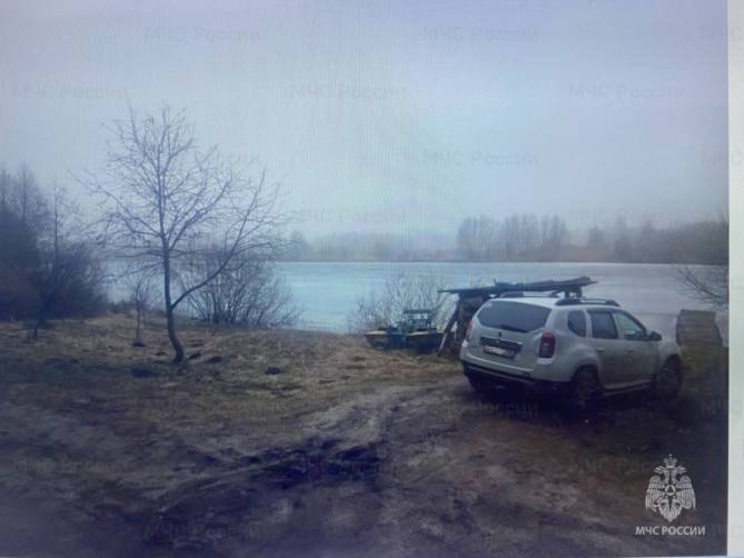 В селе Сачковичи Климовского района нашли труп мужчины в озере