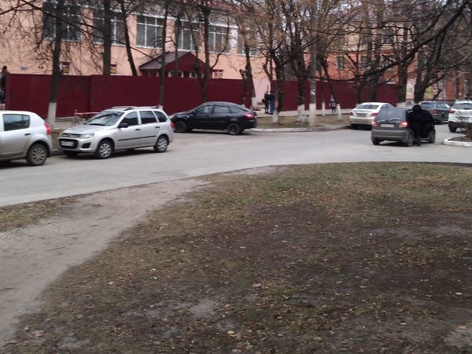 В Брянске БГТУ решил отгородиться от мира забором