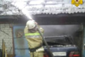 В Погаре сгорел легковой автомобиль - есть пострадавший