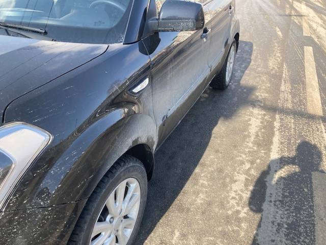 В Брянске маршрутчик атаковал авто с молодой семьей