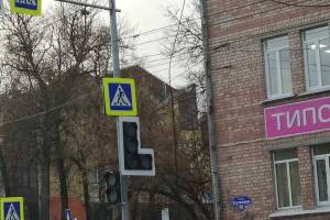 В Брянске бесполезный светофор погрузил в пробки улицу Калинина