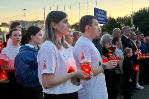 В День памяти и скорби в Брянске прошла акция «Свеча памяти»