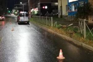 В Брянске водитель Toyota сломал бедро 3-летнему ребёнку