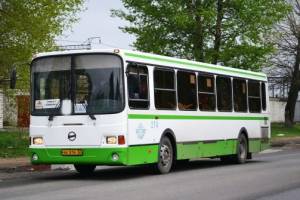 В Брянске на Радоницу пустят дополнительные автобусы до кладбищ