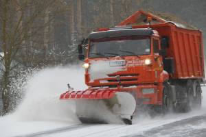 В Брянской области на борьбу со снегом вышли 436 единиц техники