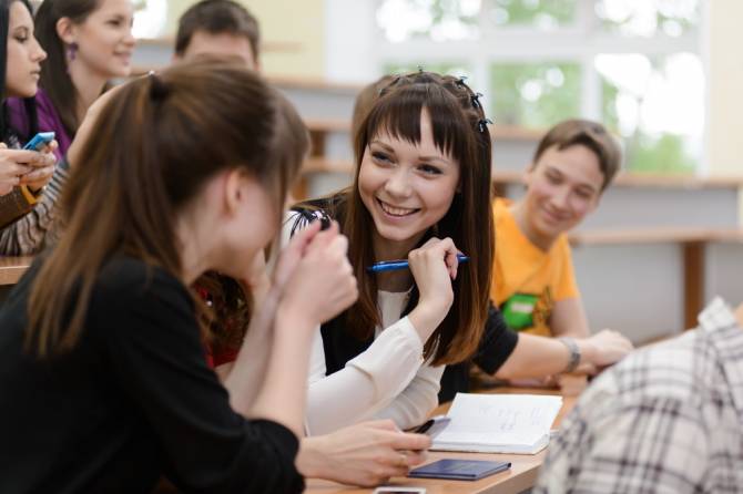 В Брянске студентам БГИТУ подняли стипендию до 11 тысяч рублей