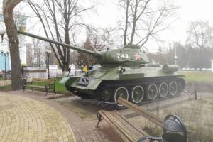 Брянский завод потребовал вернуть танк Т-34 из сквера Морозова